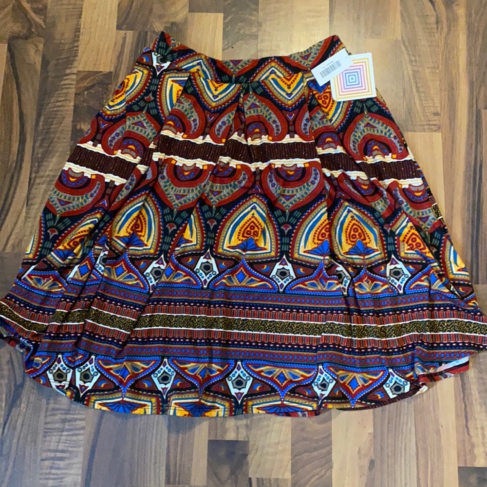 Brand new with tags XL LuLaRoe Madison skirt